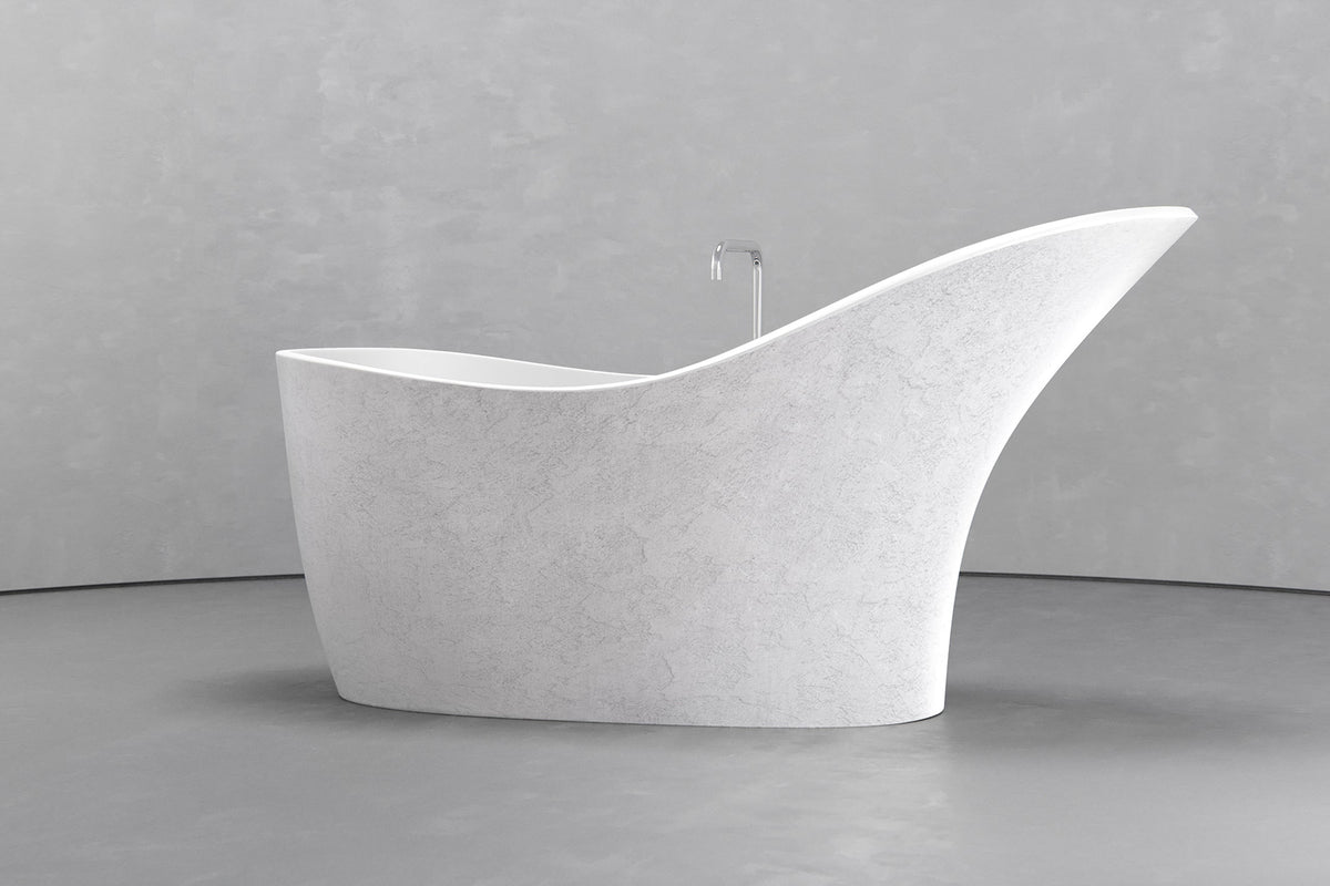 Freestanding slipper shape bathtub